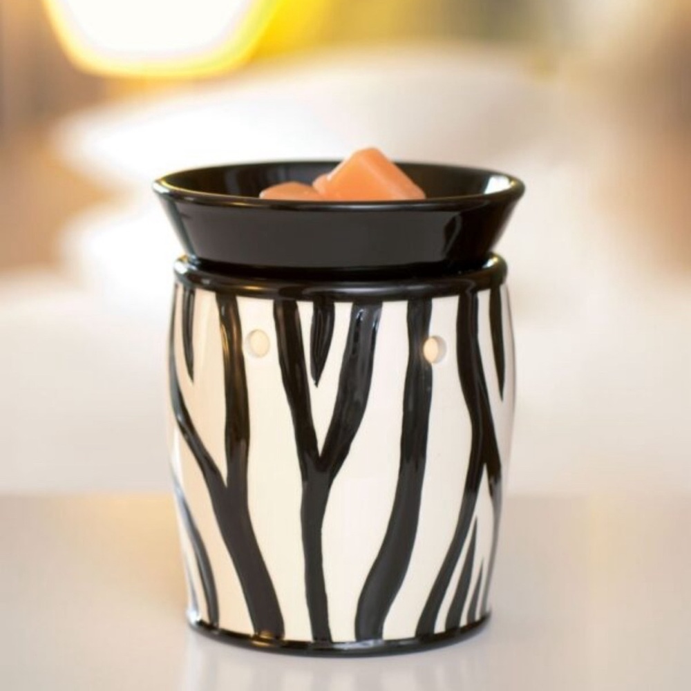 Scentsy ZEBRA Black White Striped Full Size Wax Warmer RETIRED Safari Collection